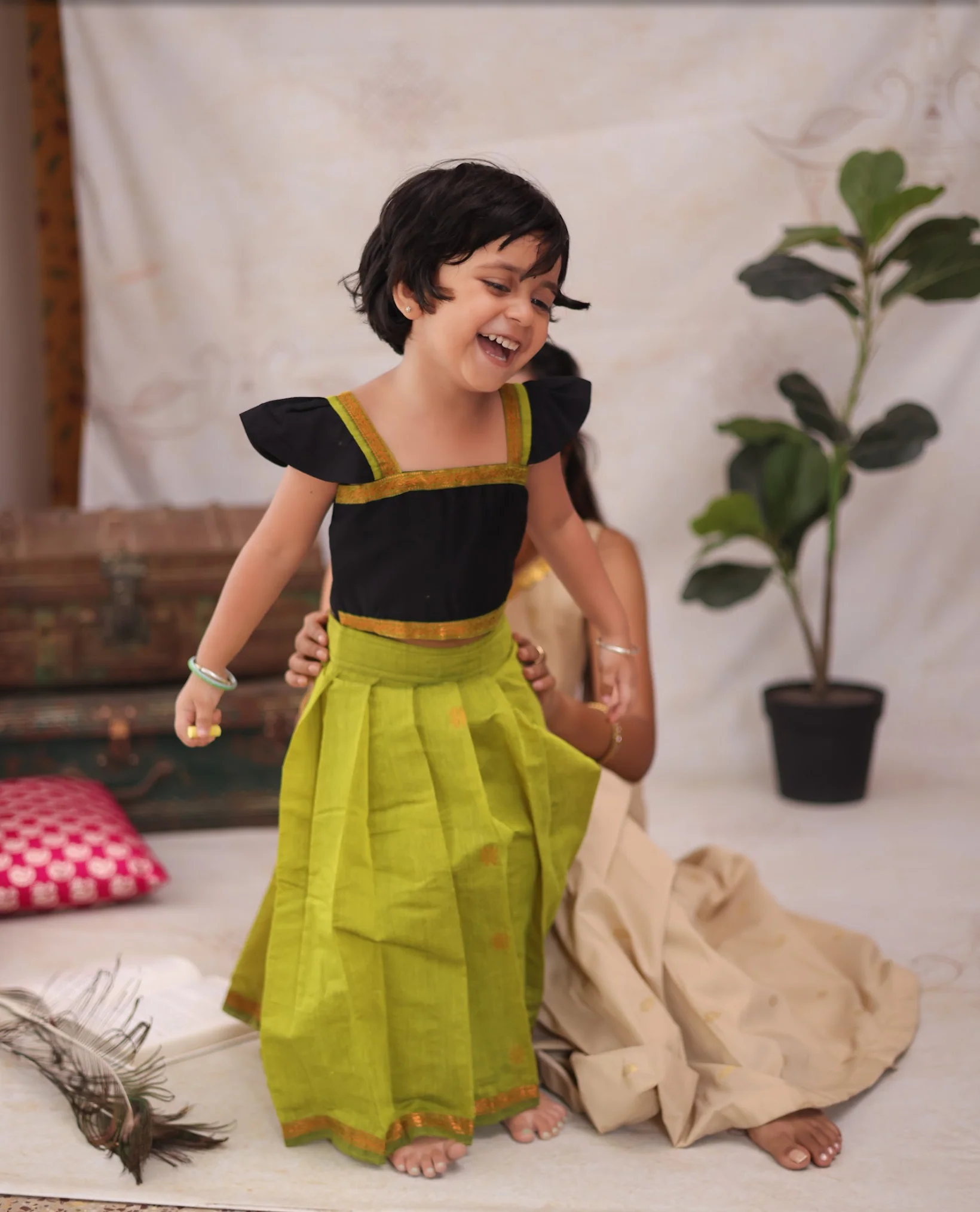 Aakriti - Crop top and skirt - Image 2