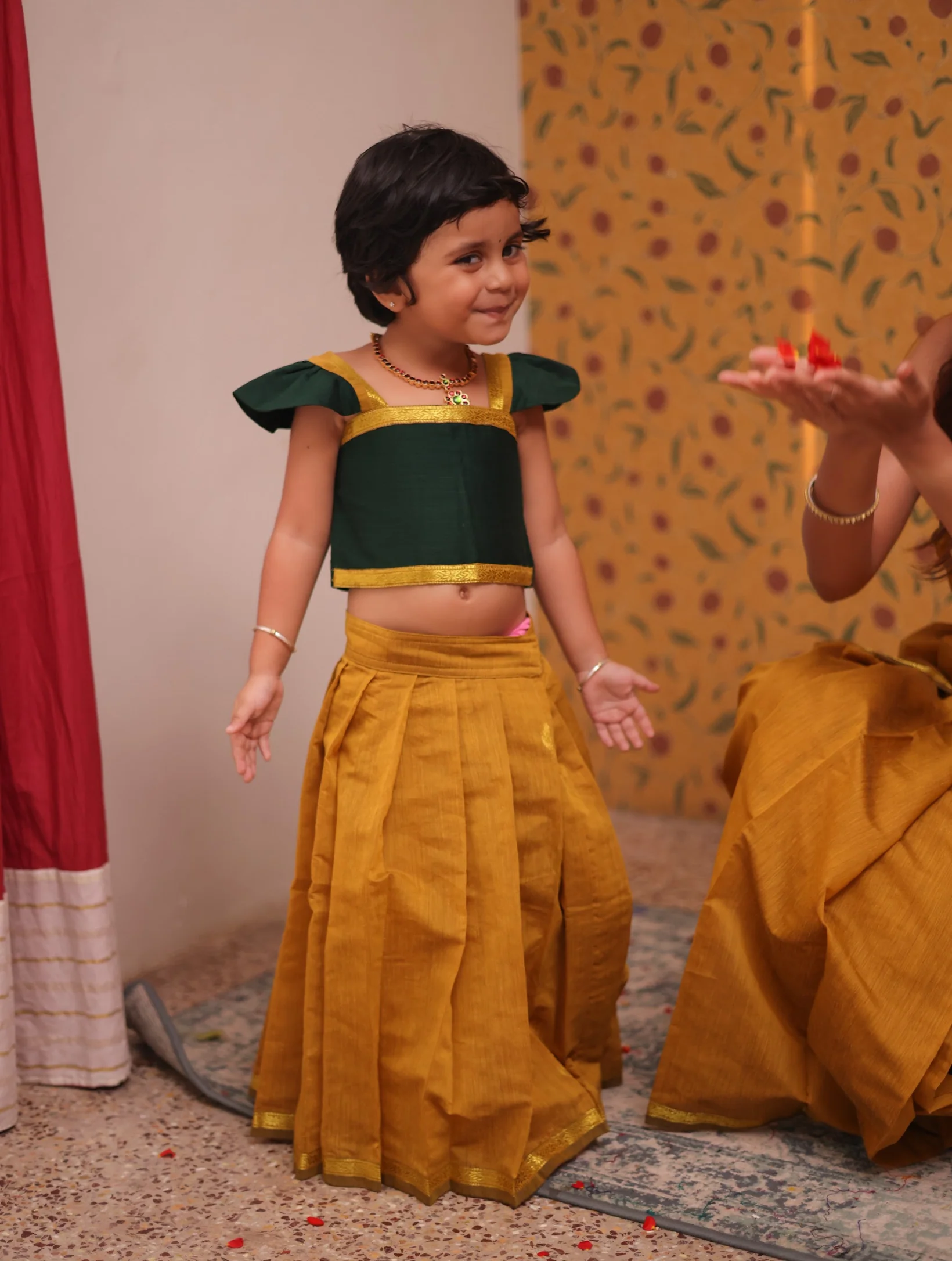 Aakriti - Crop top and skirt - Image 2