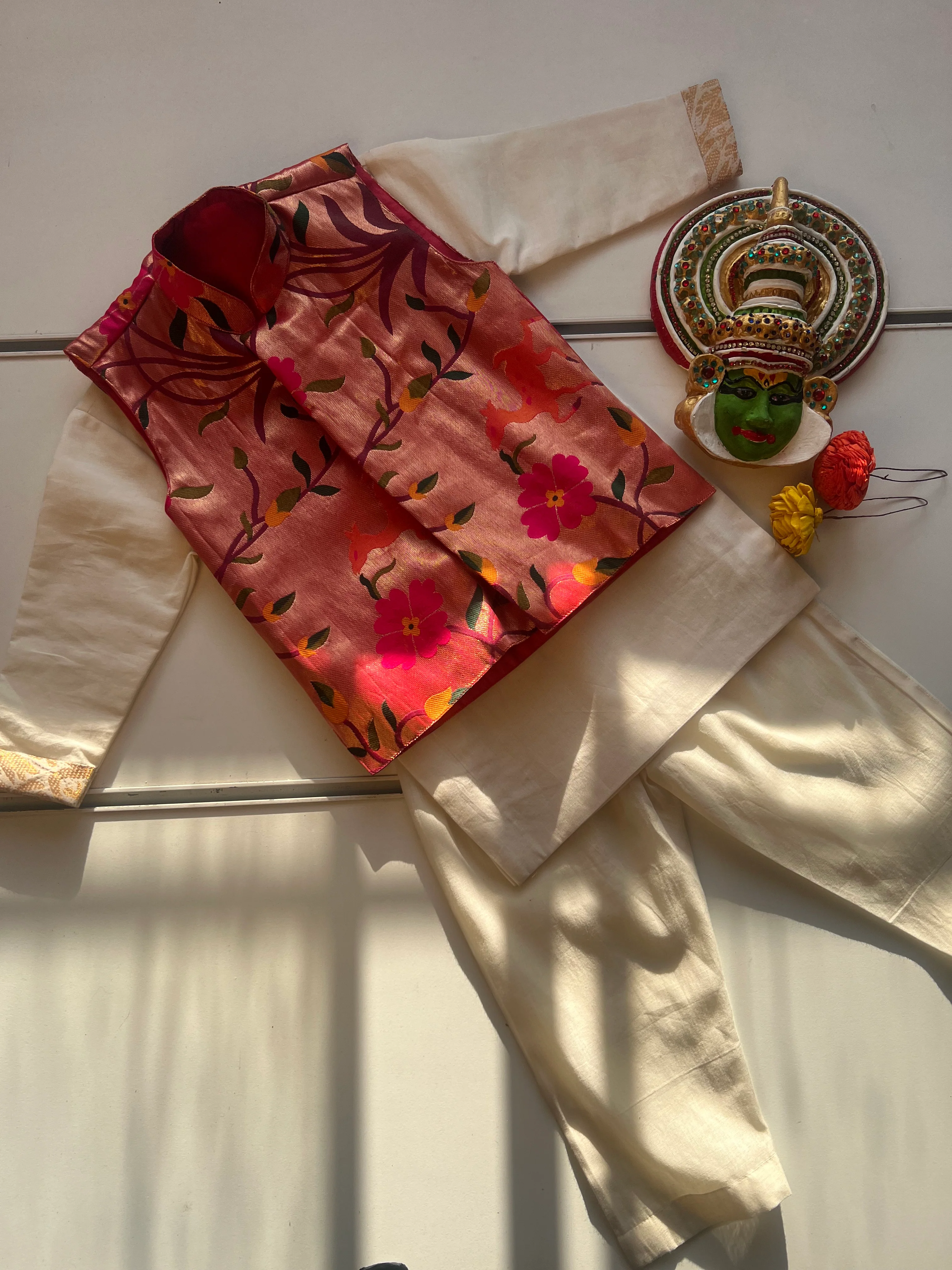 Boys - Paithani Kurta set - pink (Onam Collection) - Image 3