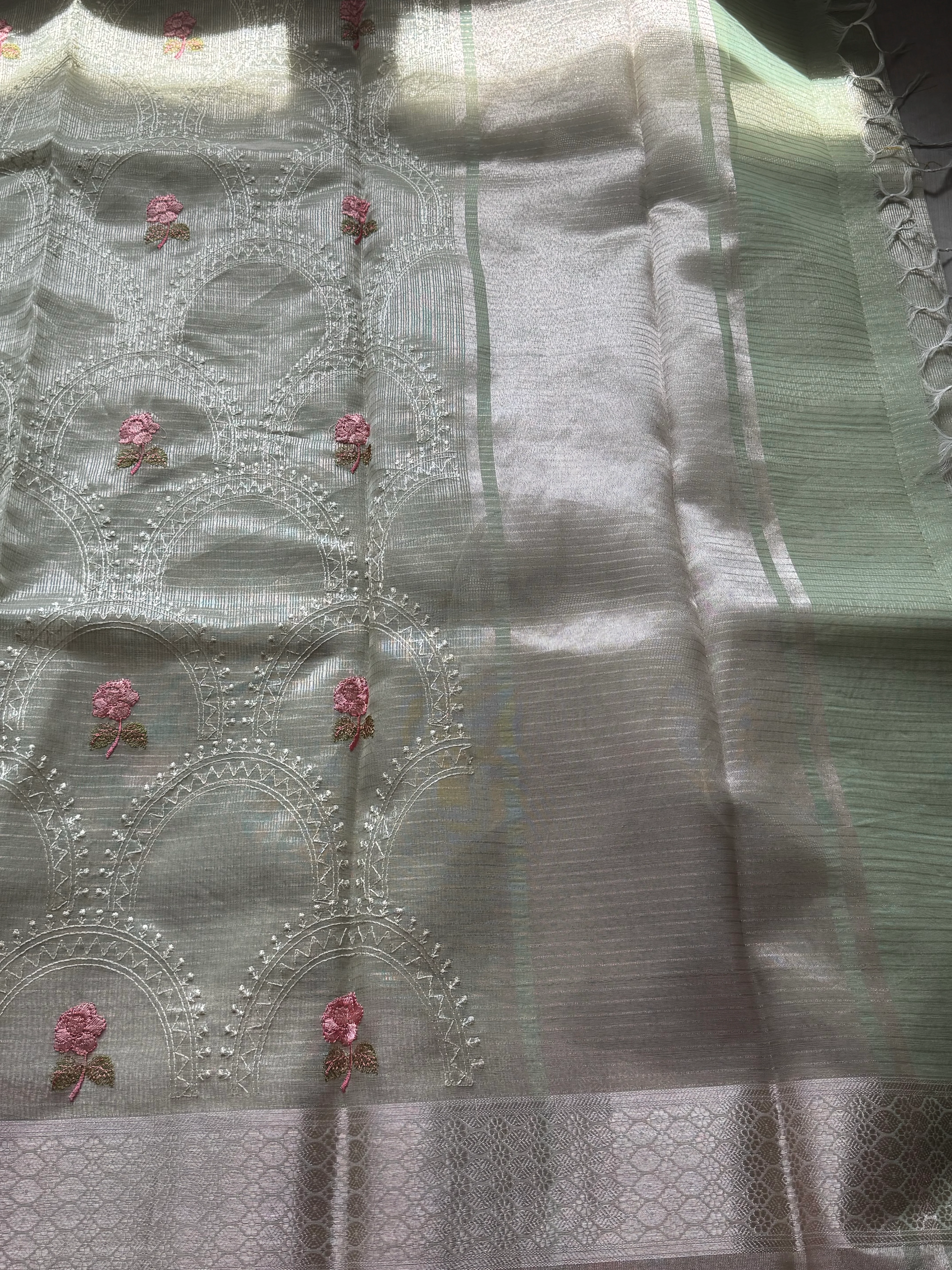 Ciranya Linen - Embroidered Kora Saree - Image 3