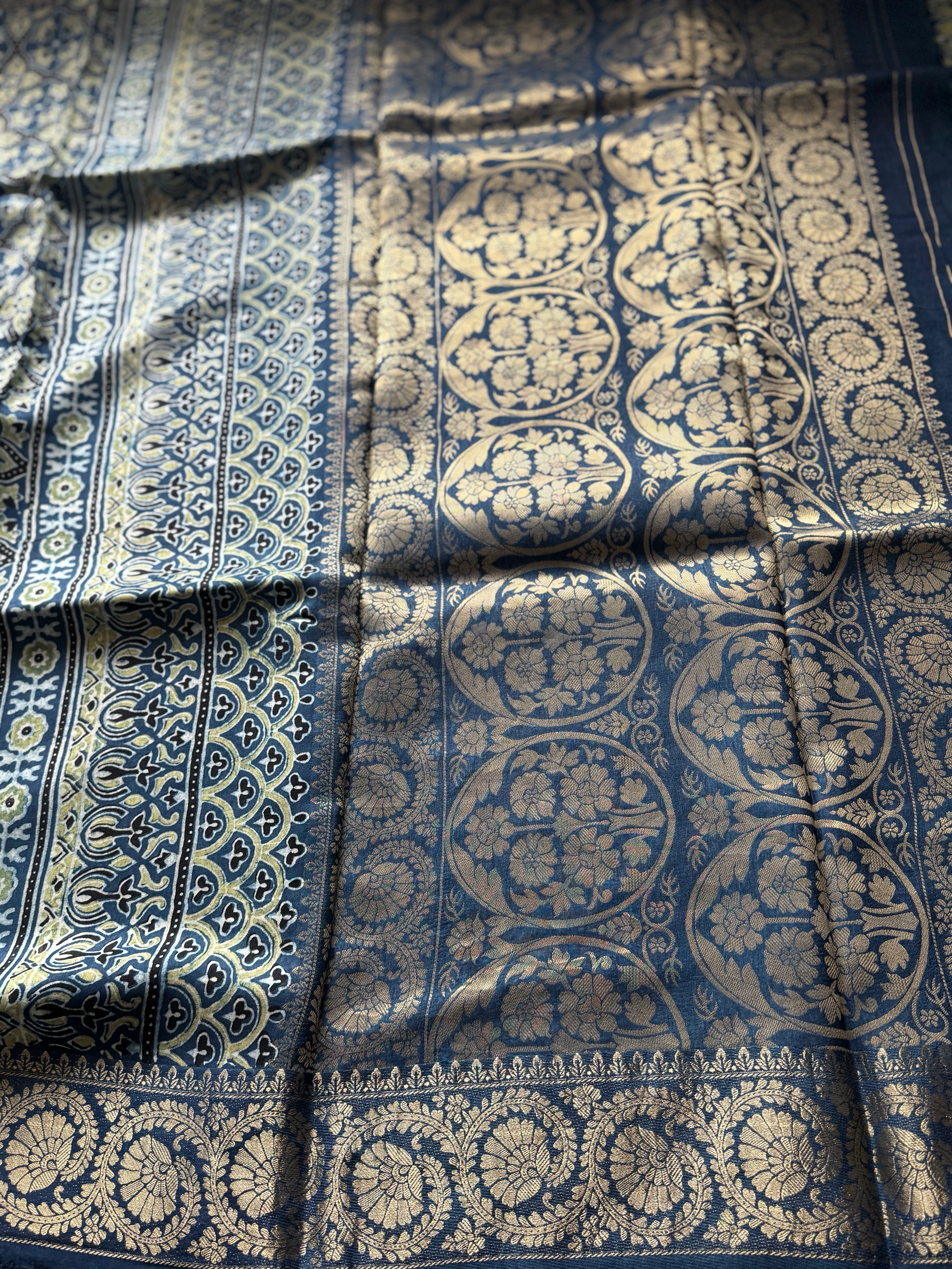 Dola Silk Zari Border Saree - Image 5