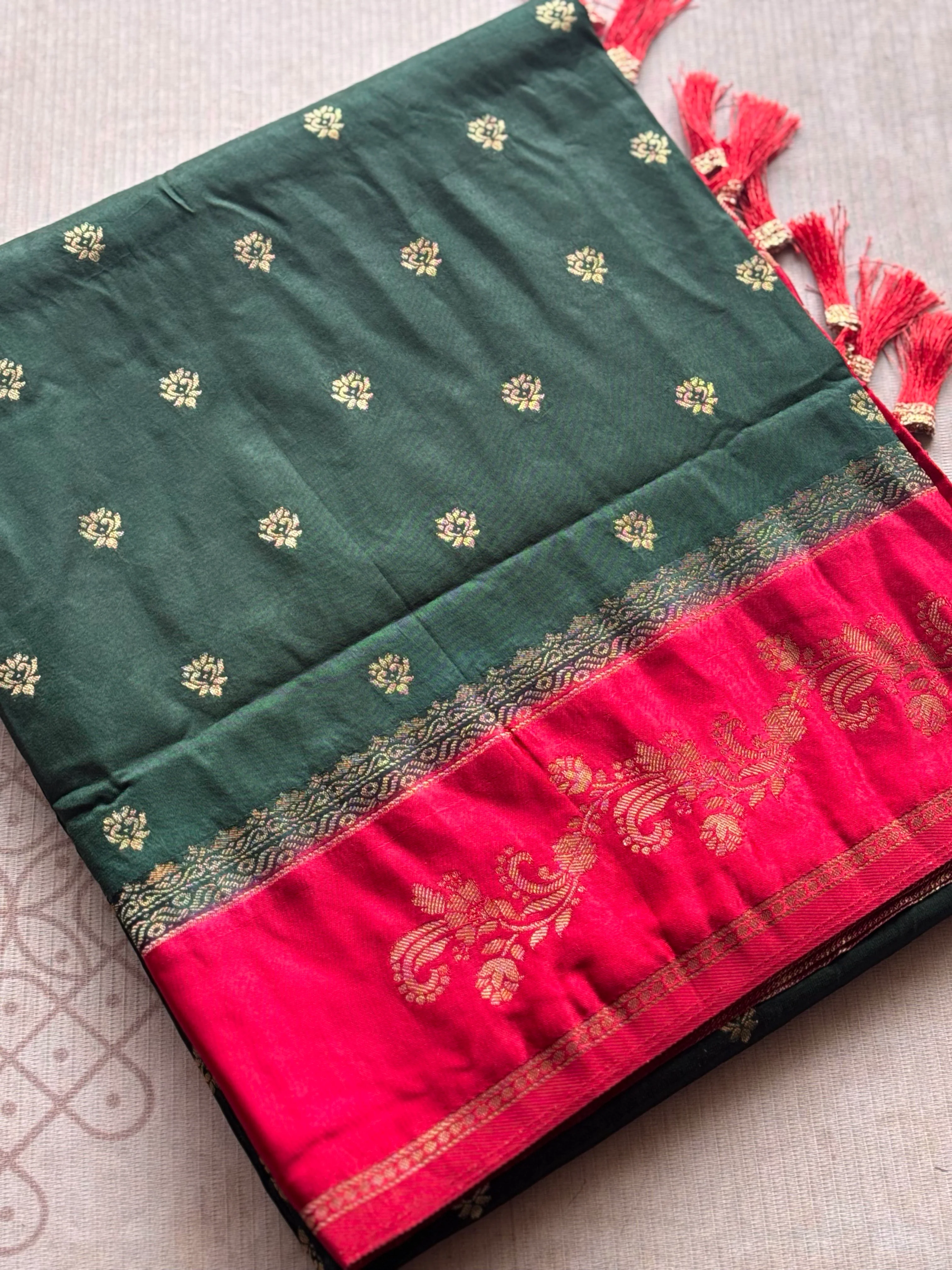 Green Banarasi Silk Saree with Zari Work and Contrasting Border