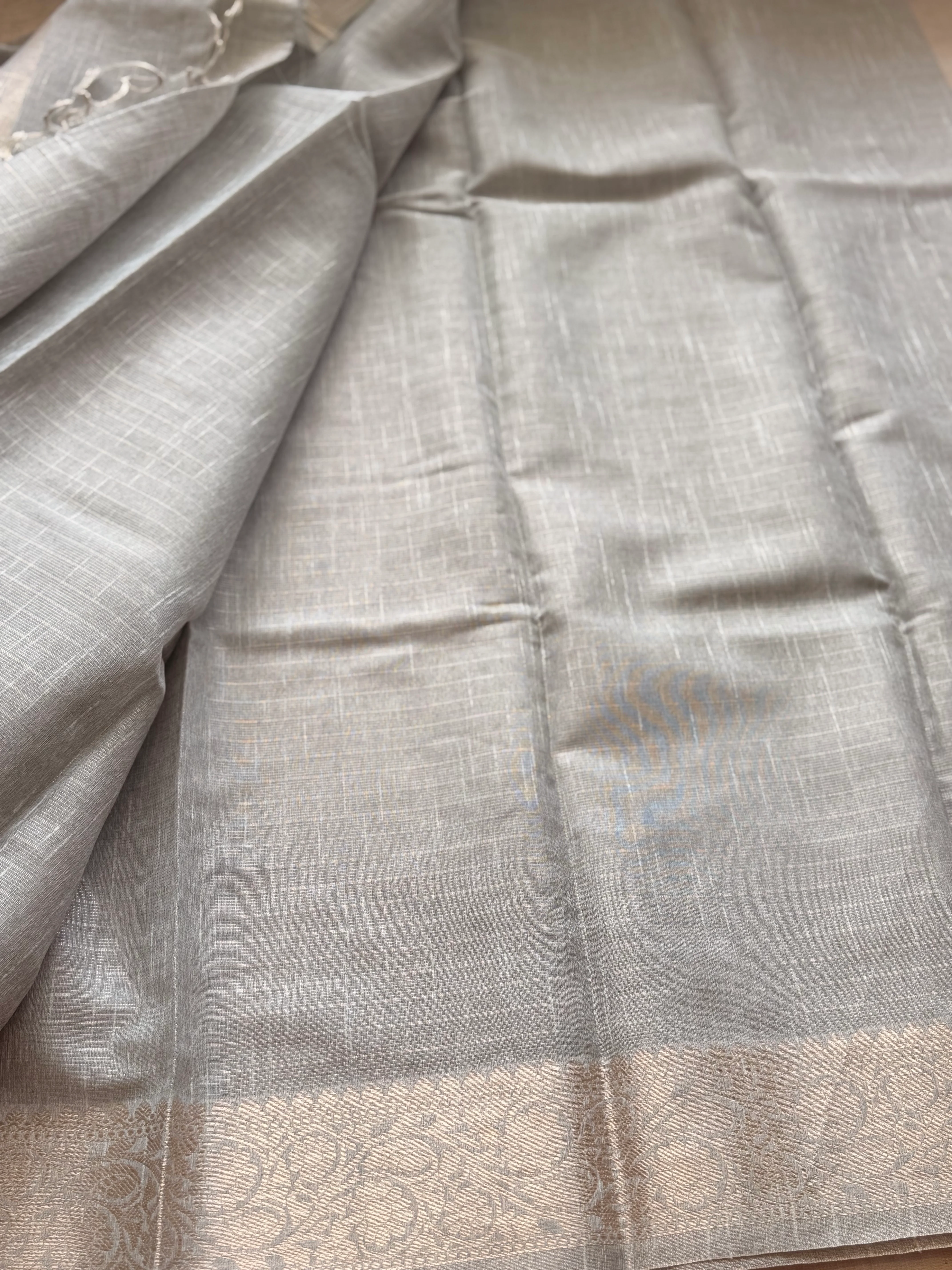 Ciranya Linen - Kora Saree - Image 4