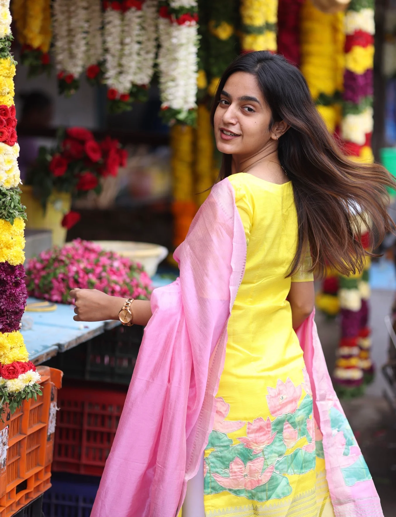 Mangalgiri Silk - Kurta + Dupatta with Applique Express - Image 4