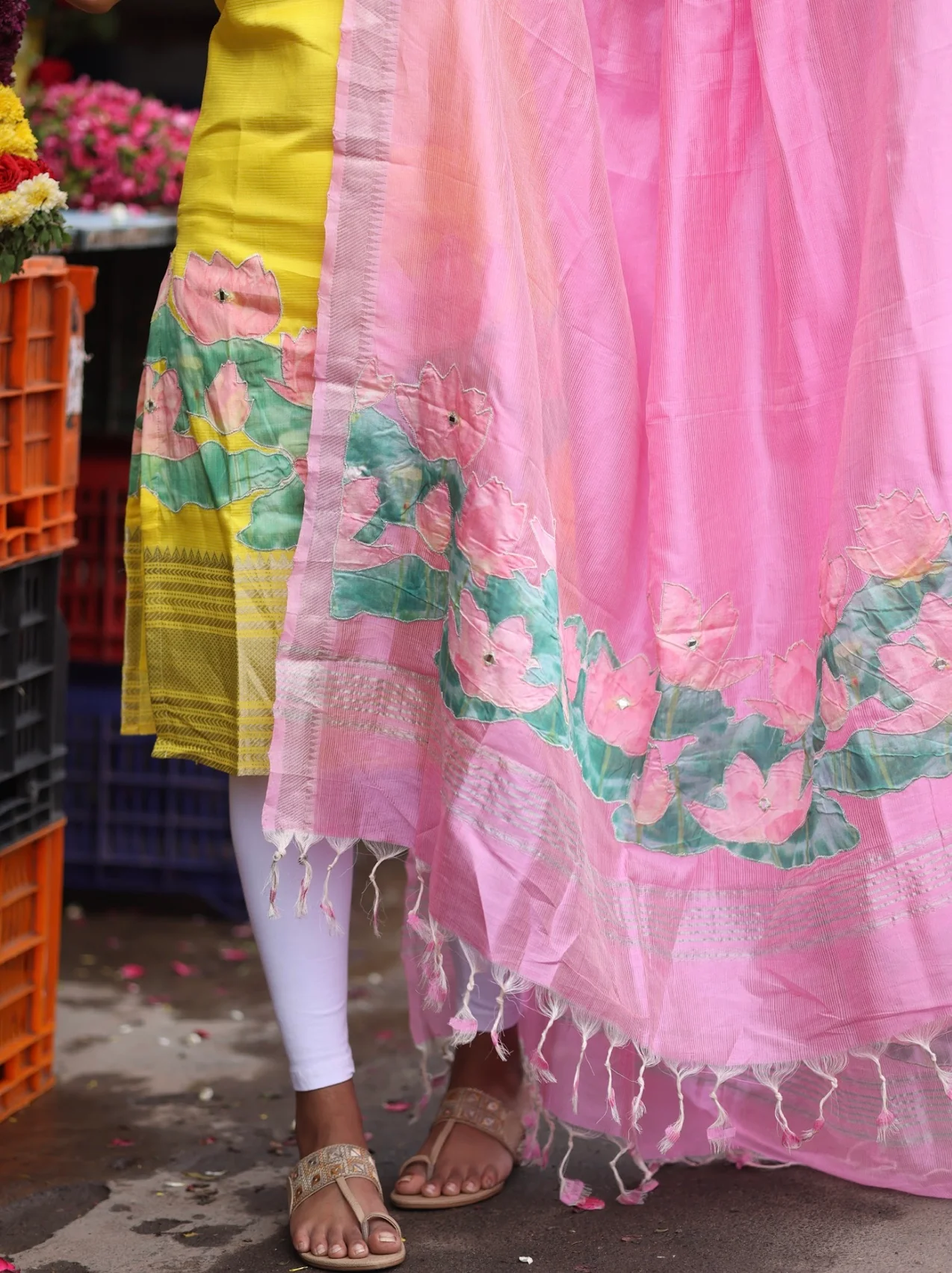 Mangalgiri Silk - Kurta + Dupatta with Applique Express - Image 8