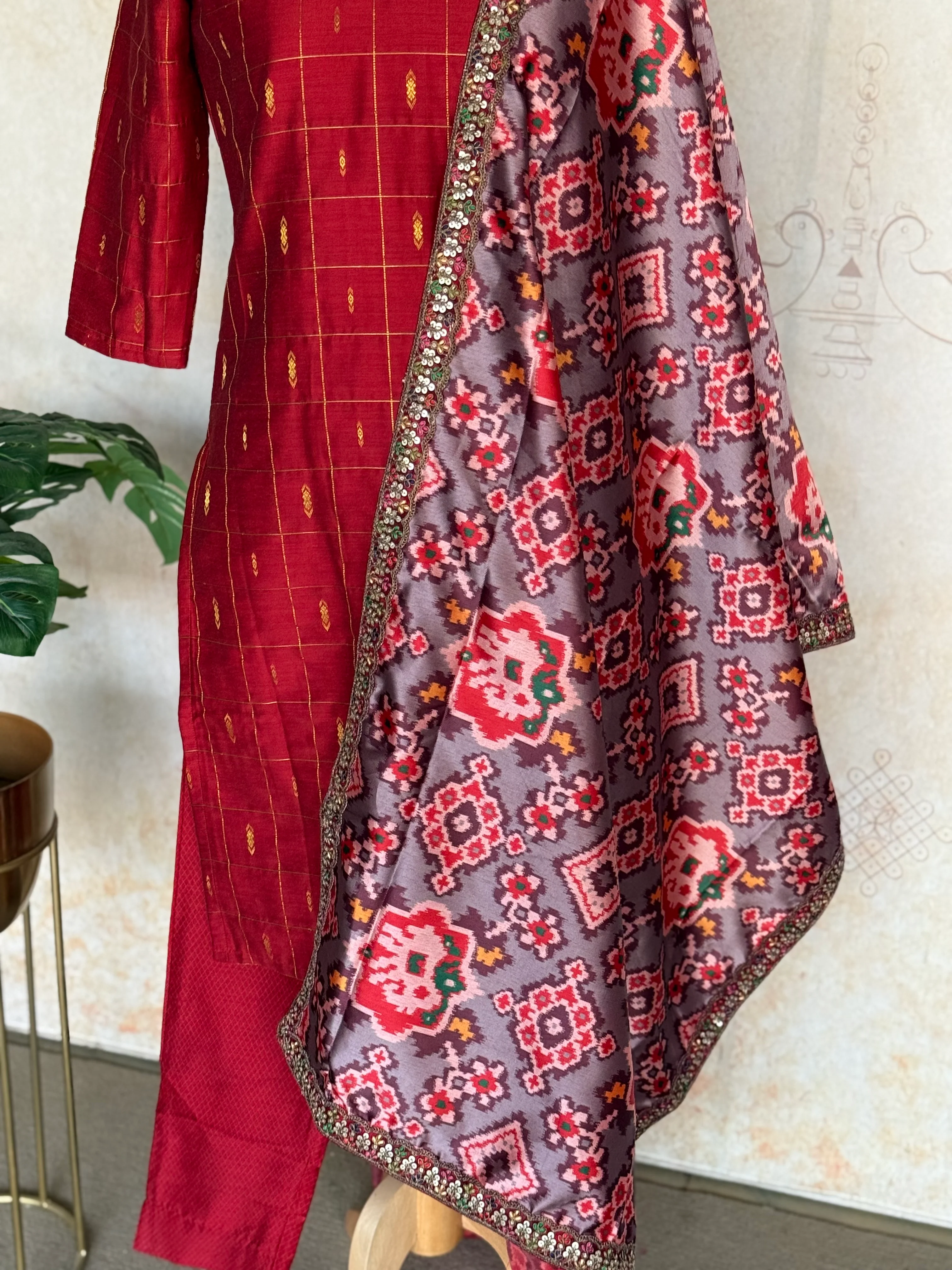 Siara Suit Set with Patola Dupatta - Express - Image 2