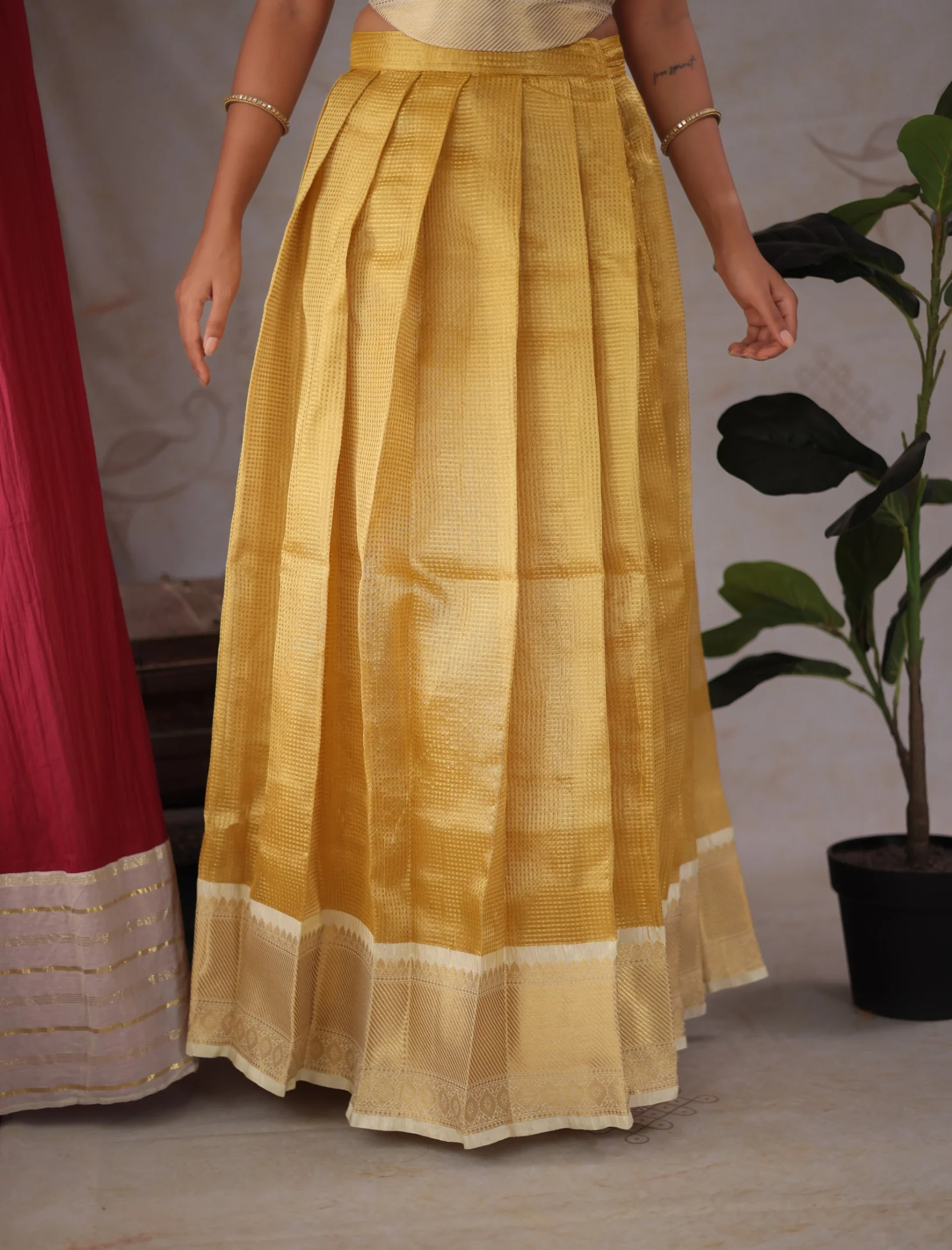 Swarna - Corset top and skirt - Image 7