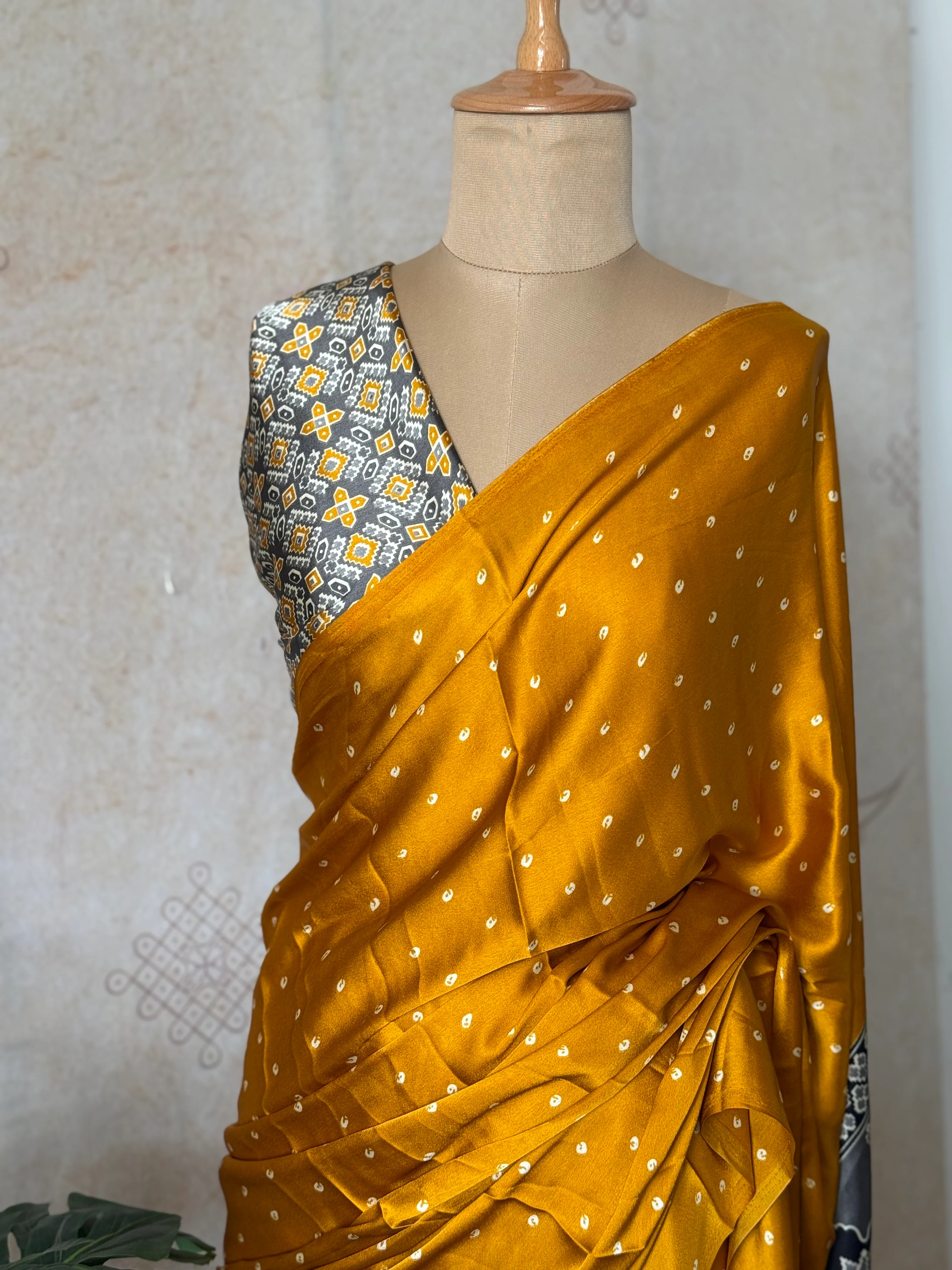 Mustard Modal Saree with Silver Buttas with Ajrakh Pallu - Image 2